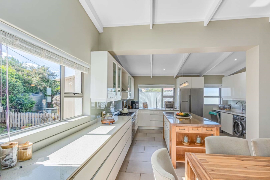 3 Bedroom Property for Sale in Brenton On Sea Western Cape